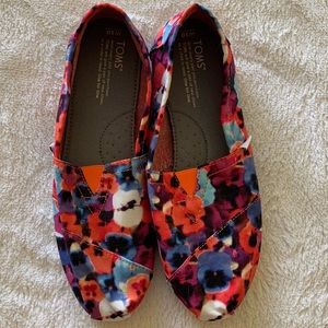 Floral Print Toms